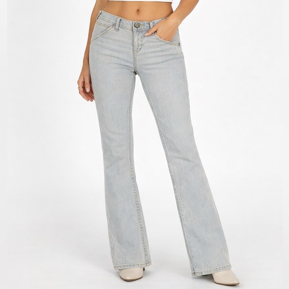 Free People light denim flare jeans - size 27